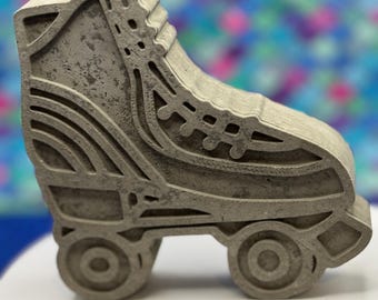Roller Skates Garden Art measures 4 1/2 x 4"