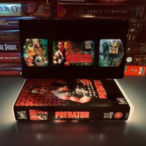 Predator Handmade VHS Lamp, 80s Sci-Fi Horror Movie Light,  Retro Film Buff Gift, Man Cave Decor, Nostalgic Night Light, Gift Horror