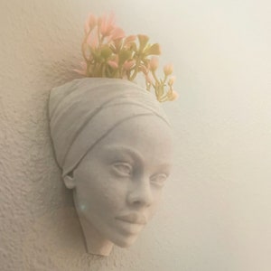 Jardinière tête de femme en ébène, décoration murale de fille africaine, pot de fleur visage de femme noire, décoration de jardin, art intérieur et extérieur, salon, vase masque