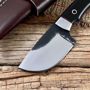 Handmade Damascus Steel Hunting Knife with Resin Handle & Sheath