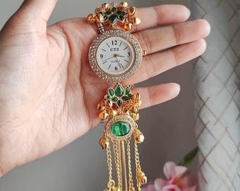 VERANDAH traditioneel Indiaas handgemaakt lotusarmbandhorloge-goudkleurig etnisch Meenakari-horloge met Ghungroo Bell-bruidssieraden-cadeau voor haar