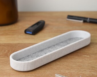 Minimalist Necklace Organiser | SMALL | 3D Printed to Order | Felt Inlay | Marbled Grey