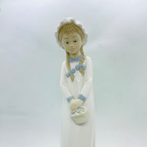 Zaphir Lladro Porcelain figurine of girls with braids and basket- Made in Spain