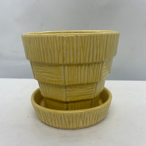 MCCOY Planter, Yellow Basket Weave Pattern 4.5in