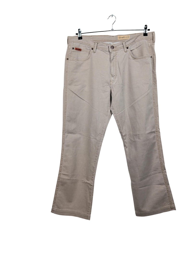 Straight Wrangler Jeans in Beige size XXL image 3