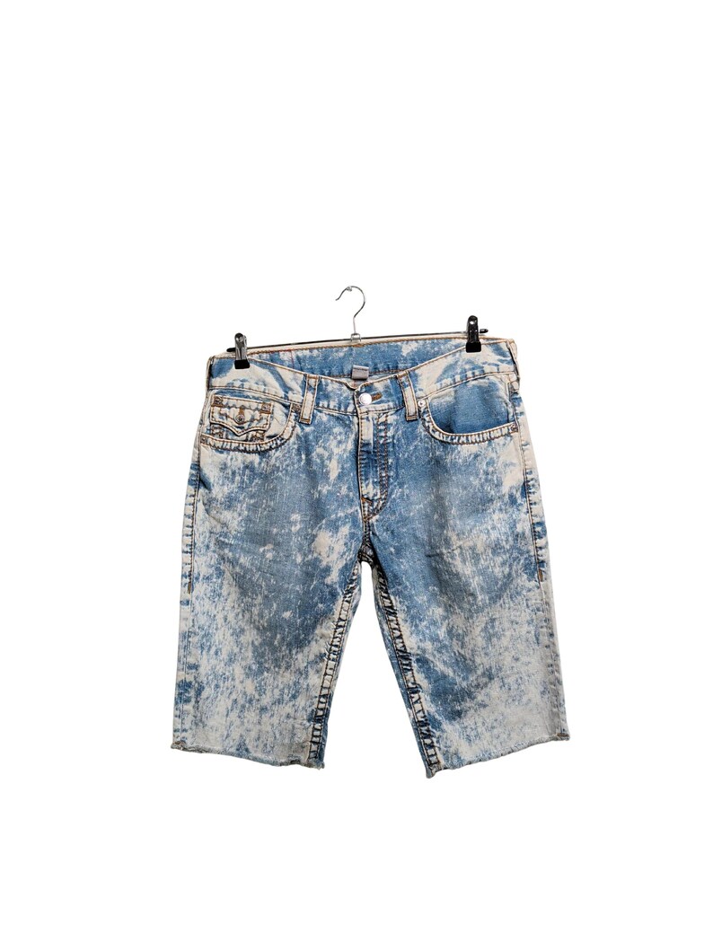 True Religion Acid Wash Shorts in Blue size W36 bild 3