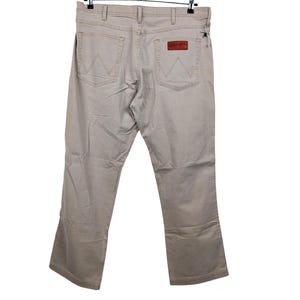 Straight Wrangler Jeans in Beige size XXL image 4