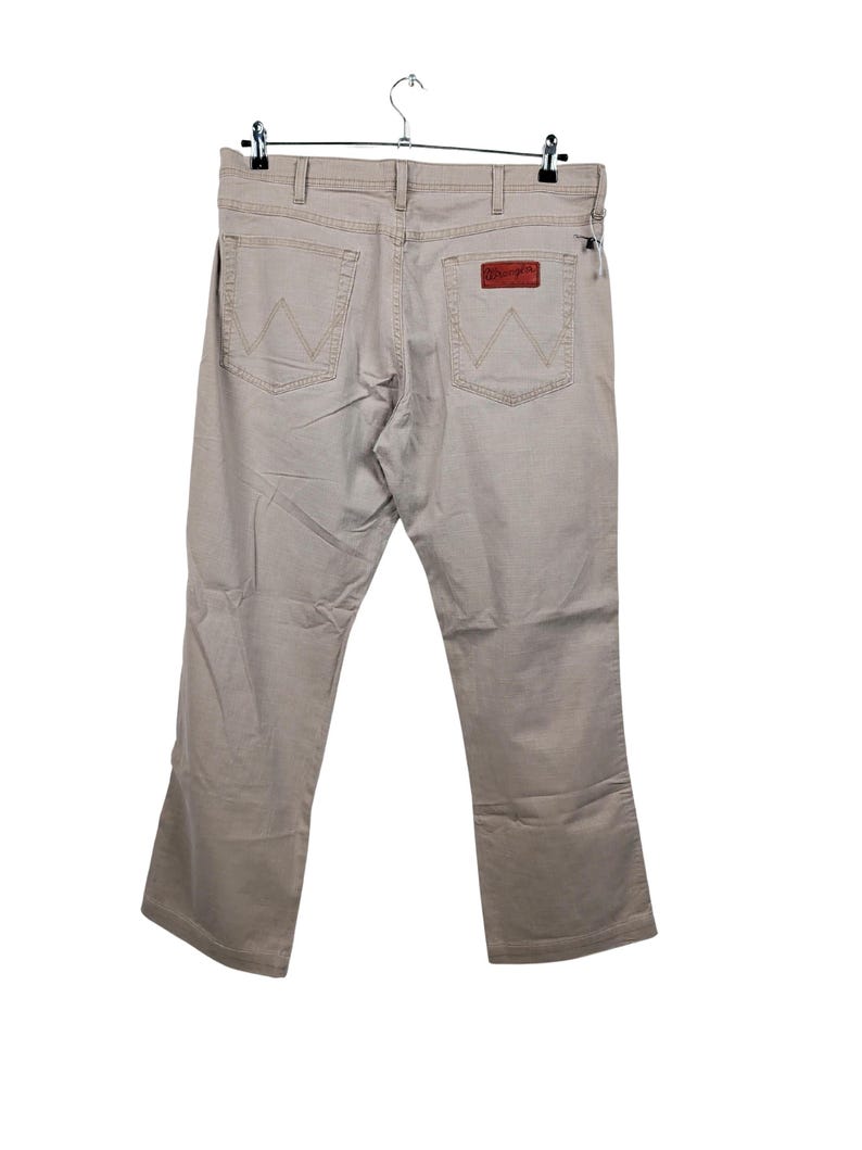Straight Wrangler Jeans in Beige size XXL image 4