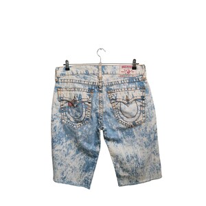 True Religion Acid Wash Shorts in Blue size W36 bild 4