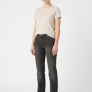 Relaxed Wrangler Jeans in Black size W30/L33 30