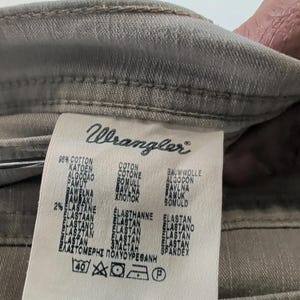 Straight Wrangler Jeans in Beige size XXL image 5