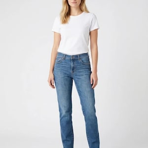 Gerade geschnittene Wrangler Jeans in Blau Normalgröße W34 34