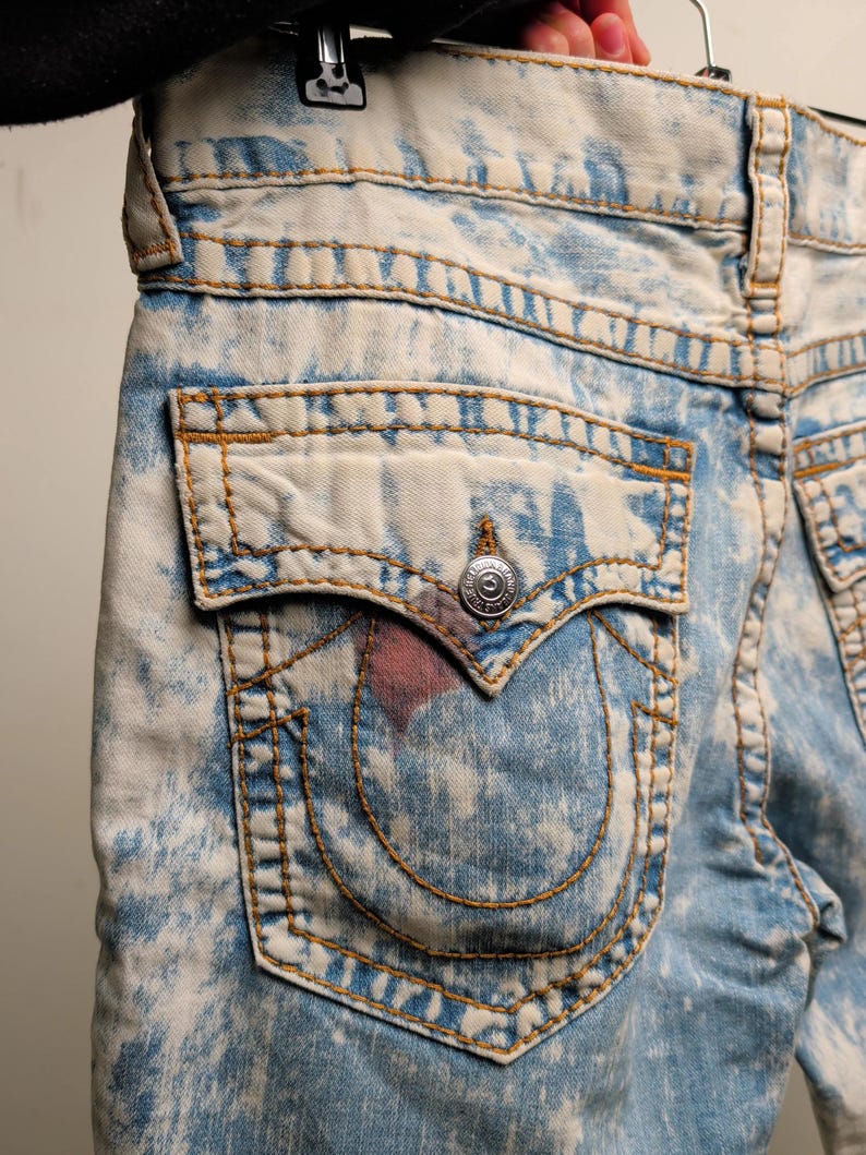 True Religion Acid Wash Shorts in Blue size W36 bild 7