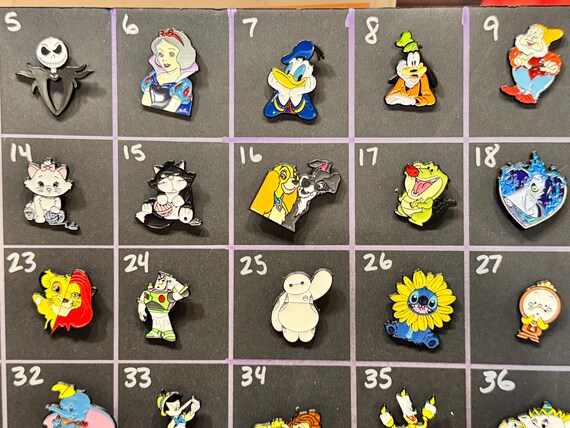 Disney pins for trading and collecting - Replica pins