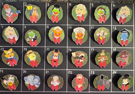AUTHENTIC Disney Pins - 24 Days Muppet Christmas Carol Advent Calendar - LIMITED EDITION- Rare