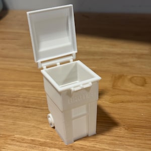 3D Printed Desktop Trash Bin with Flip Lid, PLA Desk Organizer, Multiple Colors and Sizes, Mini Trash Can