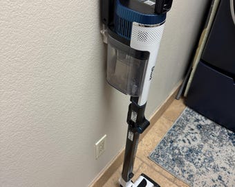 Shark UZ565H Vacuum Wall Mount – 3D Printed Stick Vacuum Holder – Stable Storage Bracket