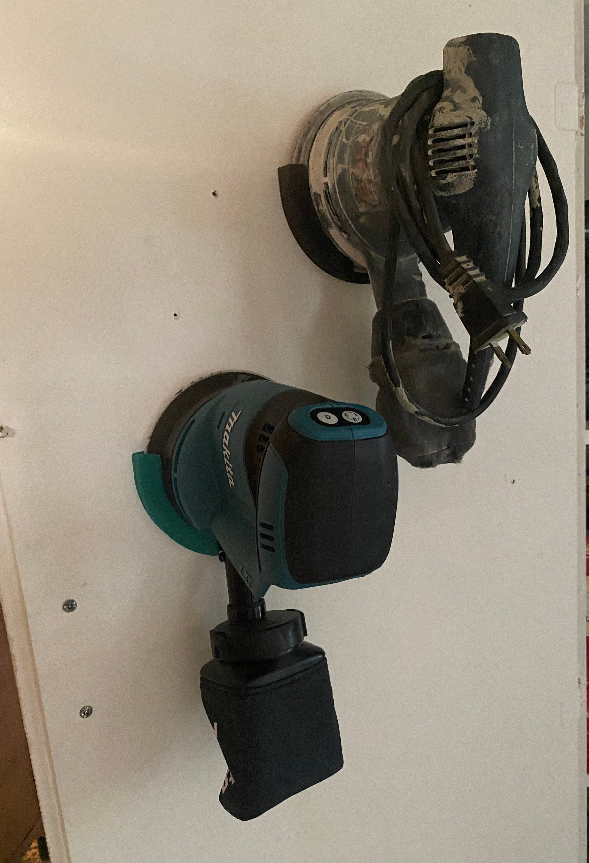 Durable ABS Orbital Sander Wall Mount: Organize in Style! Fits 5" & 6" Sanders, Many Colors Available. Get Yours Today!