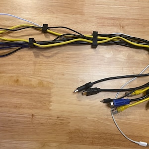 Effortless Cable Management: 3D Printed Operable Cable Organizers