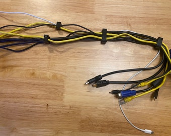 Effortless Cable Management: 3D Printed Operable Cable Organizers