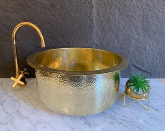 Hammered Unlacquered Brass Round Bar Sink , Drop In Sink , Brass Round Sink , Under mount Brass Sink,Handcrafted Brass Round Sink with drain