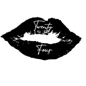 Puede incluir: Gráfico en blanco y negro de un par de labios con el texto "Twenty Four" escrito en su interior.