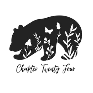 Puede incluir: Silueta negra de un oso con diseños florales blancos dentro de la silueta. El texto "Chapter Twenty Four" está debajo del oso.