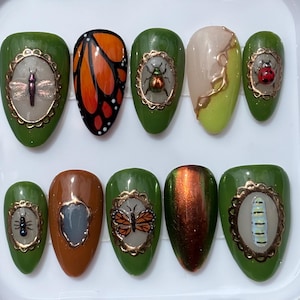 Butterfly bug nails