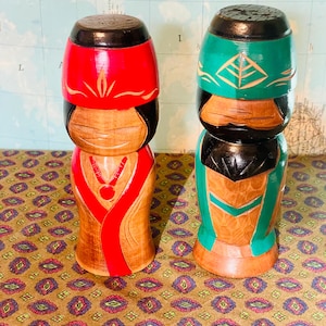 Vintage Wooden Japanese Ainu Nipopo Man and Woman
