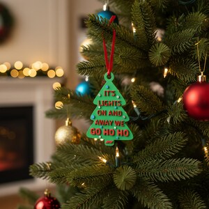 Adorno navideño de F1: ¡Luces fuera y allá vamos! imagen 2