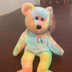 RARE 1996 Peace Bear Beanie Baby with Tag Errors MINT
