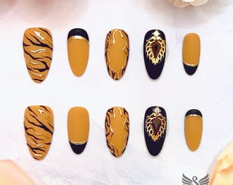 Sexy Wild Leopard Press On Nails by SMILINGSTYLE | Luxury Fake Nails | Reusable Nails | Handmade Nails