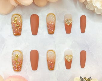 Pink Shimmer Hearts Press On Nails by SMILINGSTYLE | Luxury Fake Nails | Reusable Nails | Handmade Nails