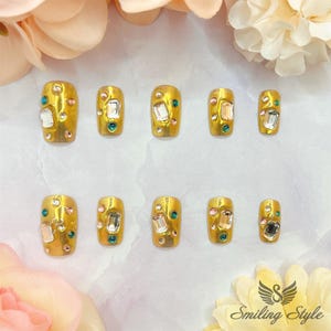 Golden Gem Stones Press On Nails by SMILINGSTYLE | Luxury Fake Nails | Reusable Nails | Handmade Nails