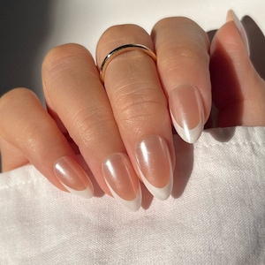 30pcs Glazed Pearl Almond Press On Nails • Hailey Bieber Glazed Donut • Wedding Nails • Summer Nails • Reusable • Chrome Press Ons Set