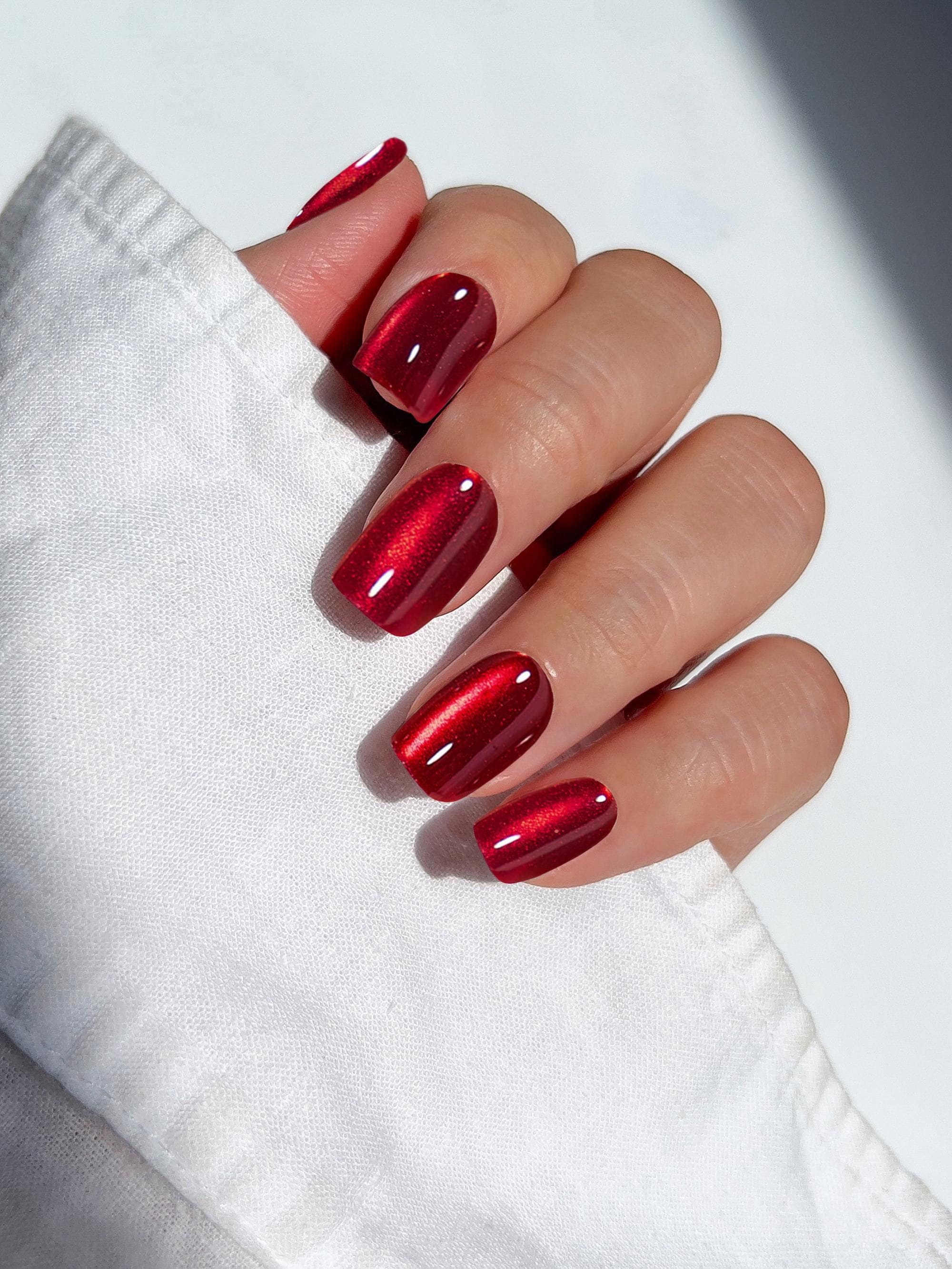 30pcs Ruby Shimmer Glass Cat Eye Press on Nails • Hailey Bieber