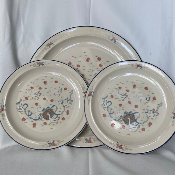 Set of Three Lingoware Goose Plates