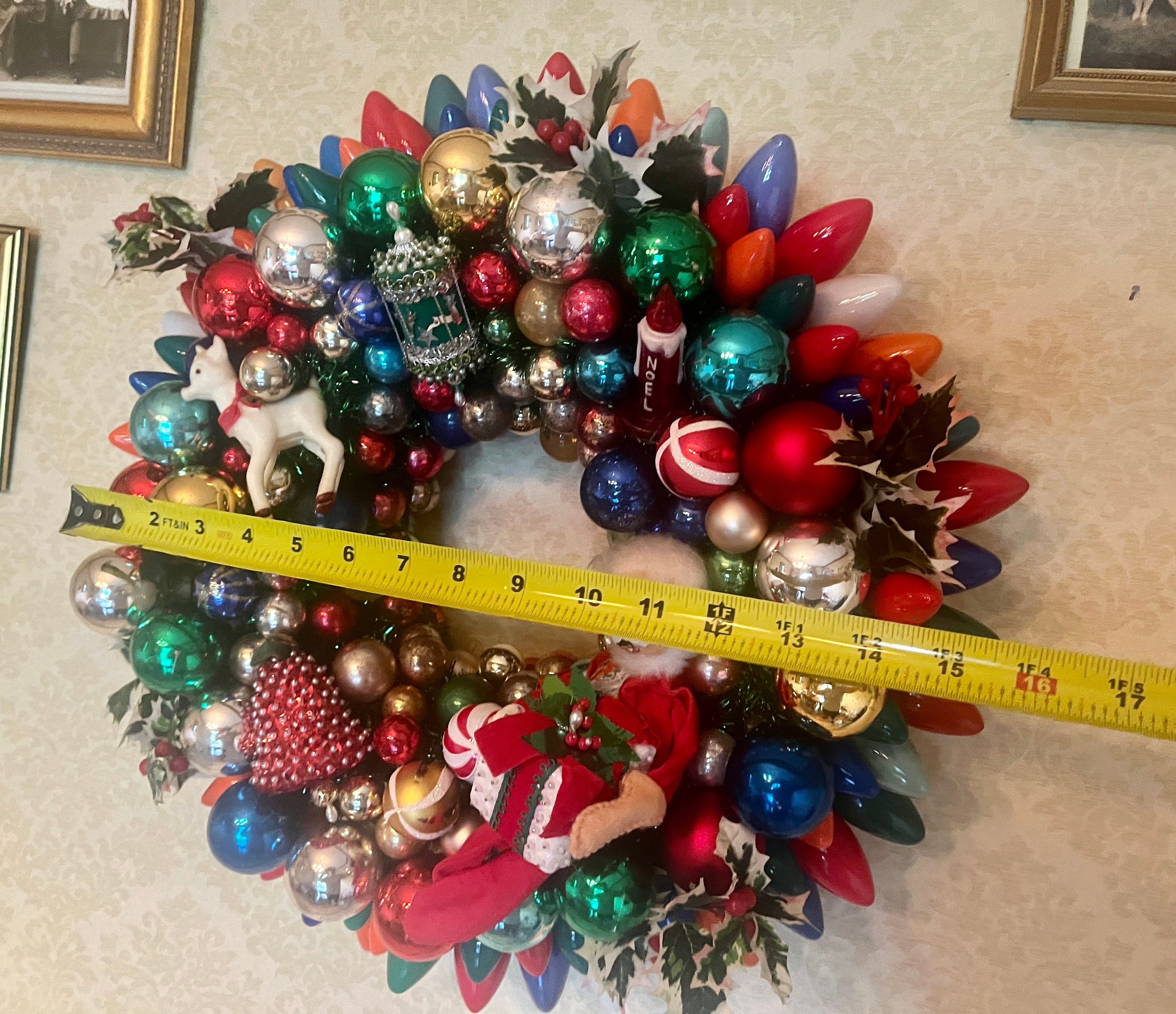 Vintage Santa Christmas Lights Wreath Etsy