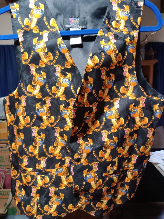 Pooh Tie Rack Disney Authentic Tigger Vest 100% si