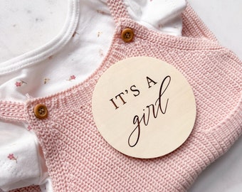 It&#39;s A Girl Sign | Gender Reveal Sign | Spring Baby Girl Engraved Birth Sign | Baby Girl Birth Sign | Wooden Newborn Girl Announcement