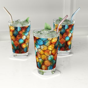 Vaso de pinta de vitral con diseño de panal: obra de arte azul y amarillo (16 oz)