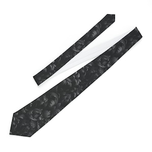 Elegant Black Floral Necktie – Stylish and Refined Formal Accessory