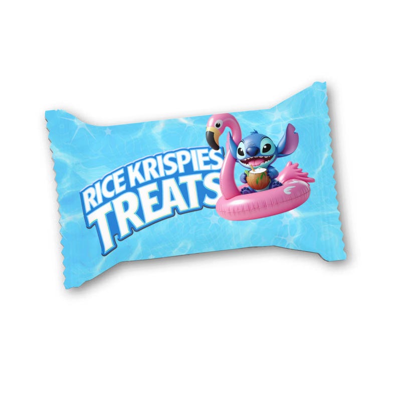 Pu&ograve; includere: Una confezione blu di Rice Krispies Treats con le parole "RICE KRISPIES TREATS" in bianco e blu. La confezione presenta un personaggio dei cartoni animati che galleggia su un galleggiante fenicottero rosa.