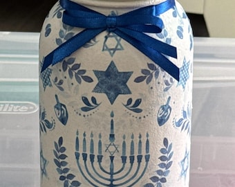 Hanukkah Tissue Holder