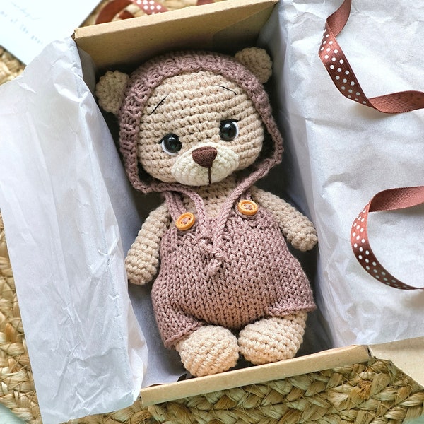 Ours bohème fait main, peluche ours au crochet, petit ours en peluche, ours en peluche amigurumi, cadeau de baby shower