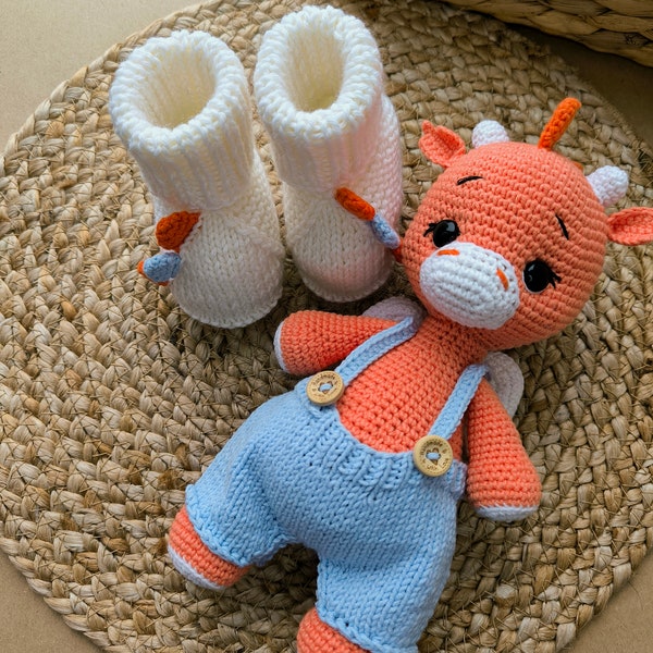 Baby gift set dragon and booties, crochet dinosaur, knitted booties, crochet dragon, dinosaur toy