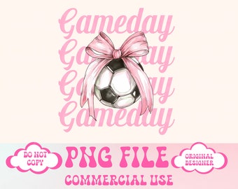 Könnte beinhalten: Ein rosa-weißer Fußball mit einer rosa Schleife oben drauf. Die Worte "Gameday" sind in rosa Kursivschrift um den Ball geschrieben. Der Text "PNG FILE COMMERCIAL USE @cloudninedigitalz" steht unter dem Ball.