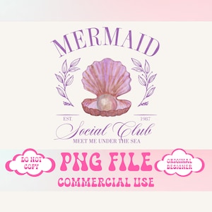 Może przedstawiać: Fioletowo-r&oacute;żowy projekt graficzny z tekstem "Mermaid Social Club Est. 1987 Meet Me Under The Sea" i akwarelową ilustracją muszli z perłą w środku. Tekst "PNG File Commercial Use" znajduje się pod projektem graficznym.