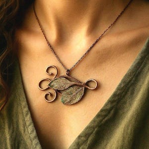 Real Leaf Pendant – Copper Botanical Necklace | Handmade Forest Jewelry | Clove Flower Charm | Rustic Nature Gift for Her/ Electroform