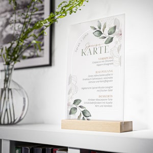 Hochzeit Tischdeko - Blumen Speisekarte - Acrylglas mit Holzstand - Personalisierbare Speisekarte